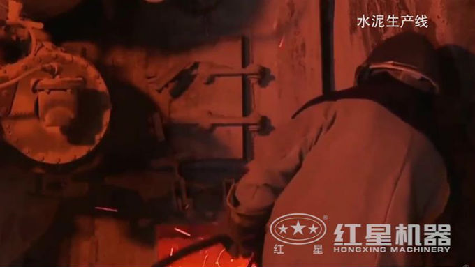 水泥回轉(zhuǎn)窯展示