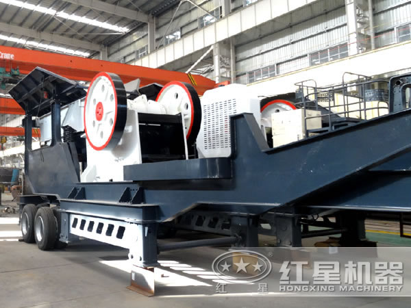 移動(dòng)破碎機(jī)側(cè)面圖
