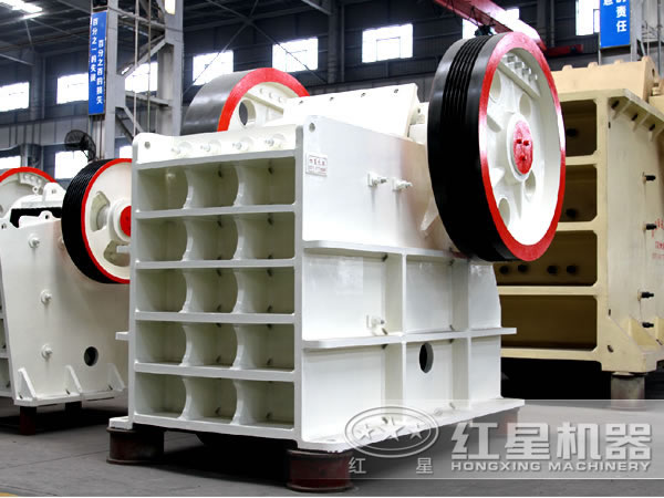 德版顎式破碎機(jī)實拍