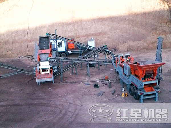 建筑垃圾移動(dòng)破碎站“廢物利用”作業(yè)現(xiàn)場