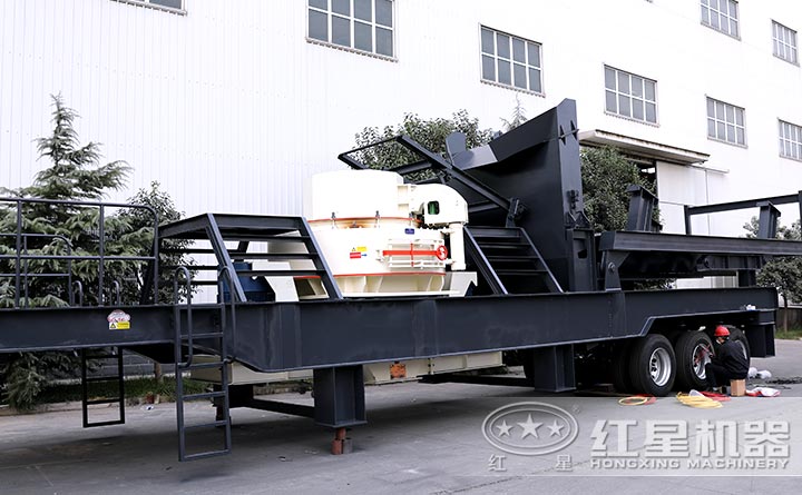 車(chē)?yán)搅鲃?dòng)制沙機(jī)實(shí)拍
