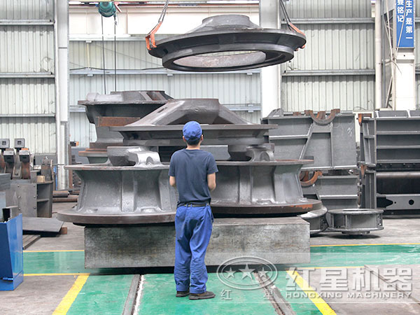 沖擊錘式破碎機生產(chǎn)車間圖