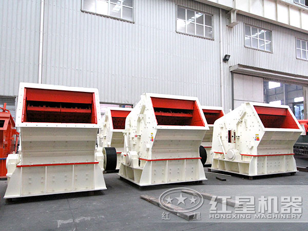 煤矸石反擊式破碎機(jī)設(shè)備廠區(qū)