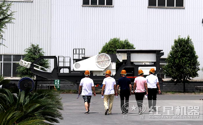 用戶參考建筑垃圾粉碎篩分機器廠區(qū)