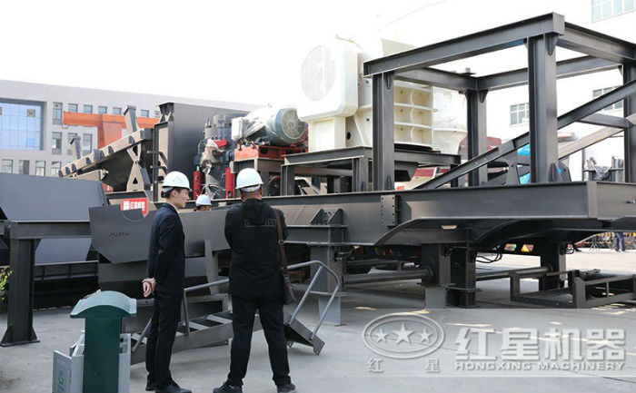 小型移動碎石一體機(jī)廠區(qū)