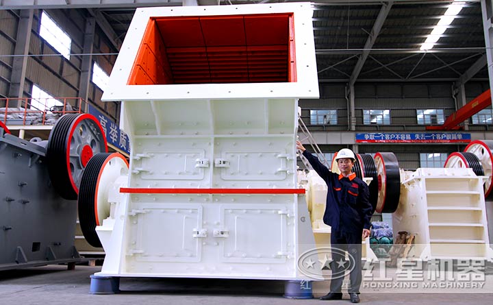 大型重錘式破碎機(jī)廠家實(shí)拍，可到廠實(shí)地參觀