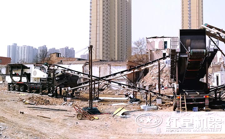 流動(dòng)式建筑垃圾碎沙機(jī)客戶現(xiàn)場(chǎng)